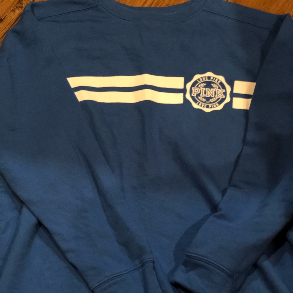 vs pink crew neck